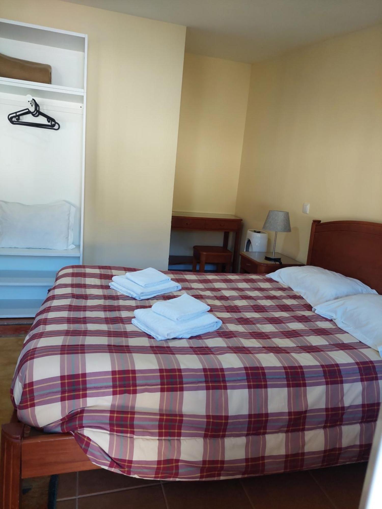 Metro Vilar Suites & Villas Vilar do Pinheiro Kültér fotó